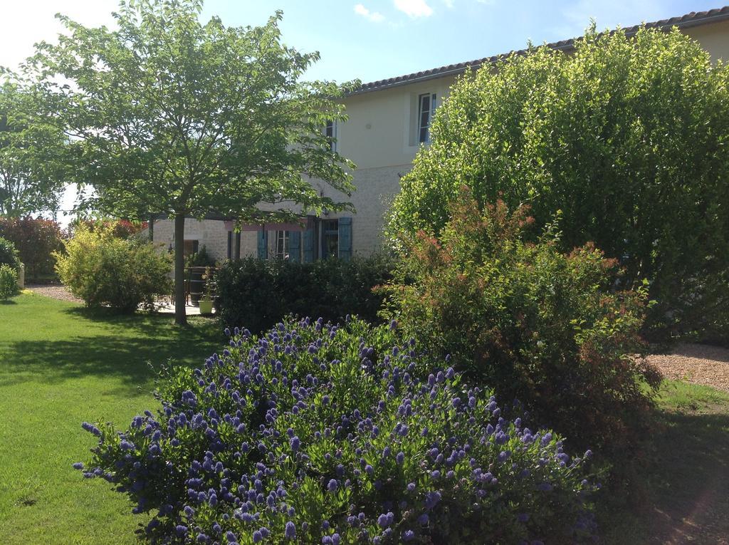 La Chaumeauniere Bed & Breakfast Aigrefeuille-d'Aunis Exterior photo